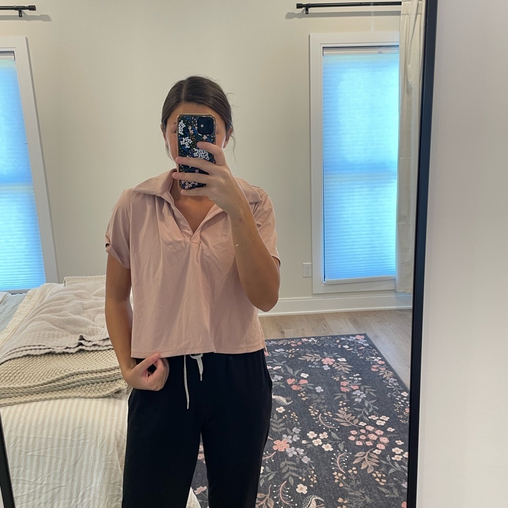 Travis Mathew Deco District Moveknit polo